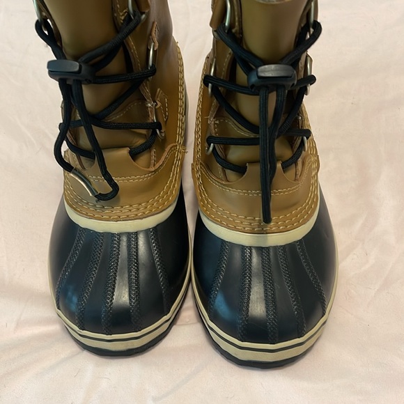 SOREL waterproof boots sz 4 - Picture 4 of 8
